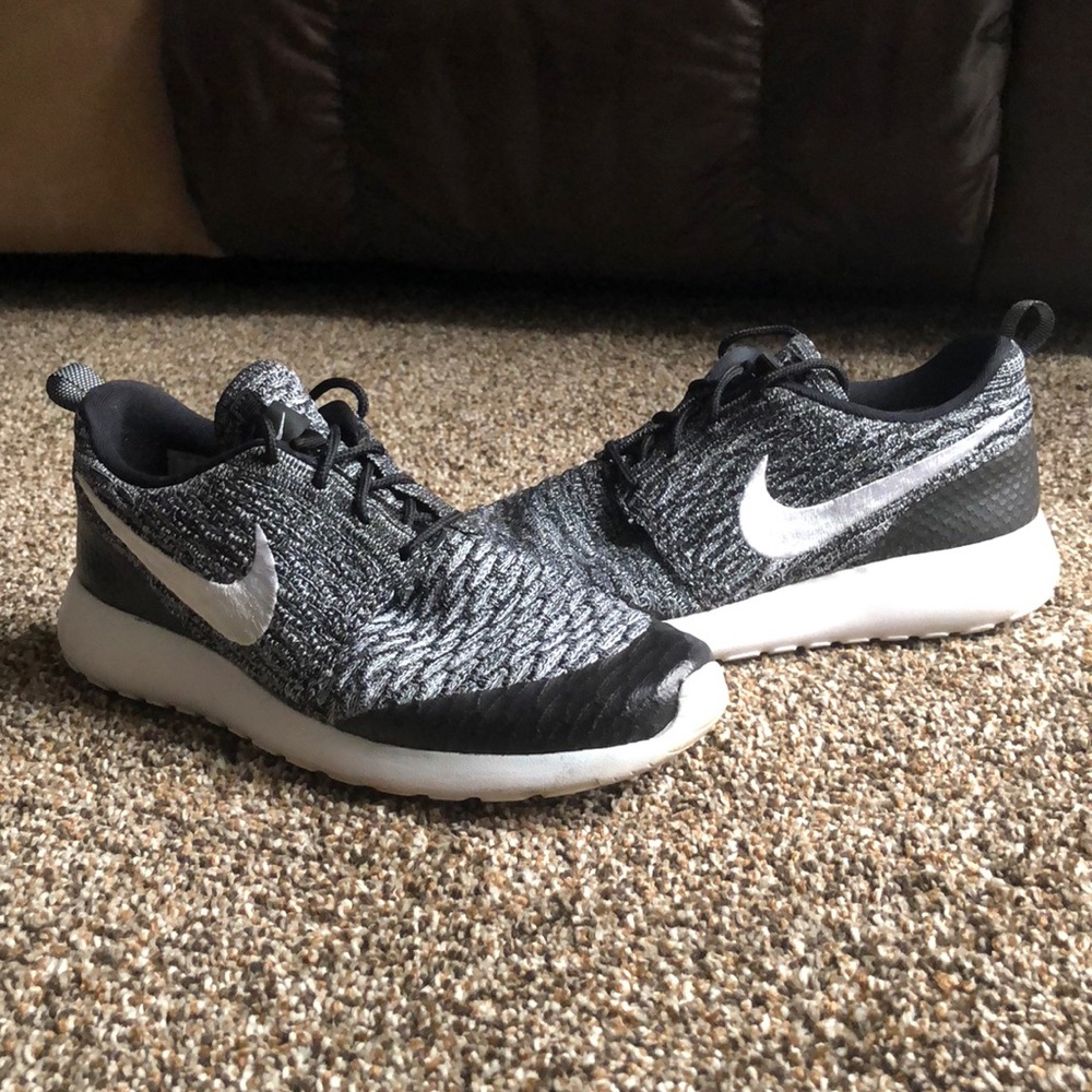 Black/Gray Mesh Nike Roshes